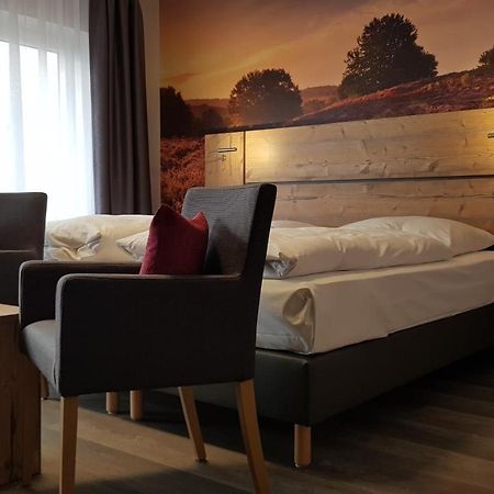 Hotel-Restaurant Zur Linde Altenmedingen ภายนอก รูปภาพ