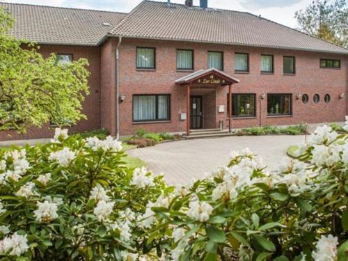 Hotel-Restaurant Zur Linde Altenmedingen ภายนอก รูปภาพ