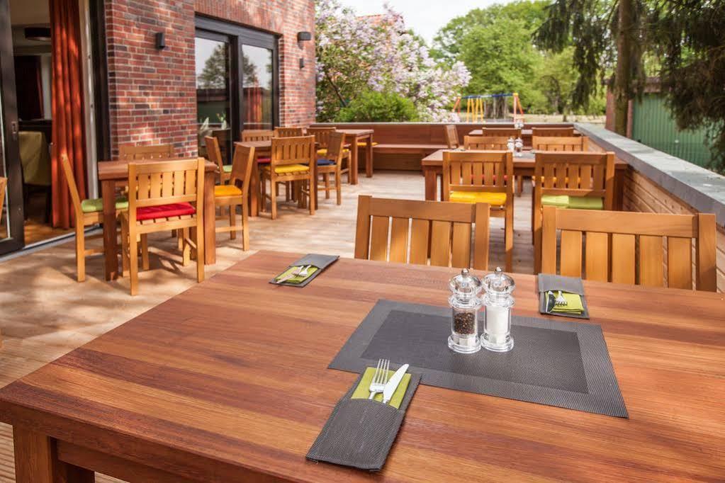 Hotel-Restaurant Zur Linde Altenmedingen ภายนอก รูปภาพ