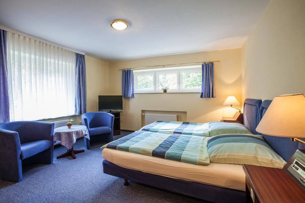 Hotel-Restaurant Zur Linde Altenmedingen ภายนอก รูปภาพ